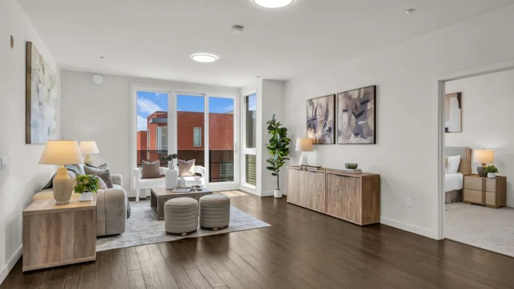 555 Innes Avenue #313 San Francisco, CA 94124