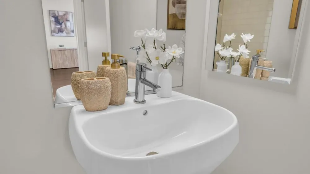 555 Innes Avenue #313 San Francisco, CA 94124