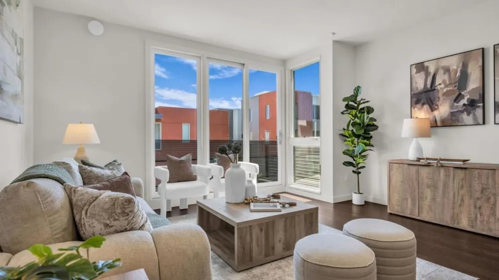 555 Innes Avenue #313 San Francisco, CA 94124