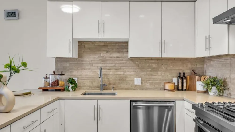 555 Innes Avenue #313 San Francisco, CA 94124