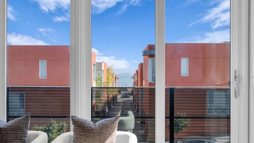 555 Innes Avenue #313 San Francisco, CA 94124