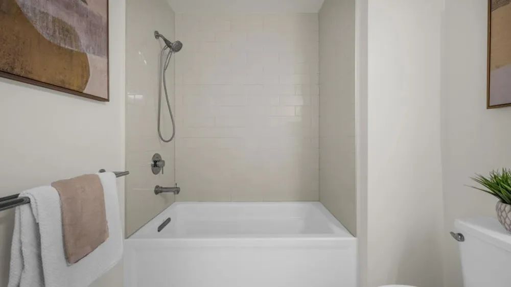 555 Innes Avenue #313 San Francisco, CA 94124