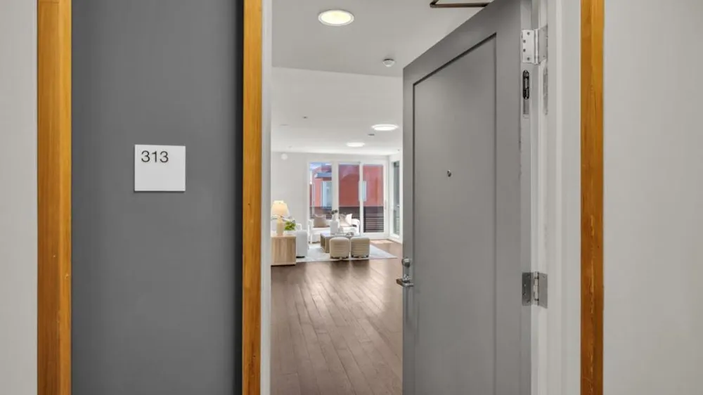 555 Innes Avenue #313 San Francisco, CA 94124