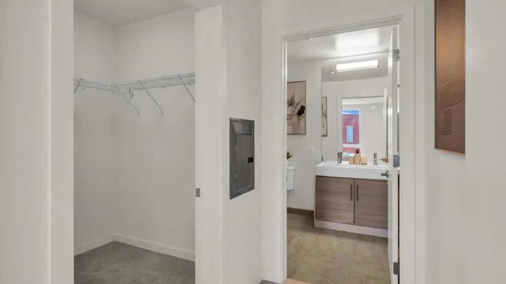 555 Innes Avenue #313 San Francisco, CA 94124