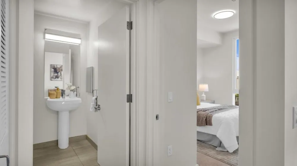 555 Innes Avenue #313 San Francisco, CA 94124