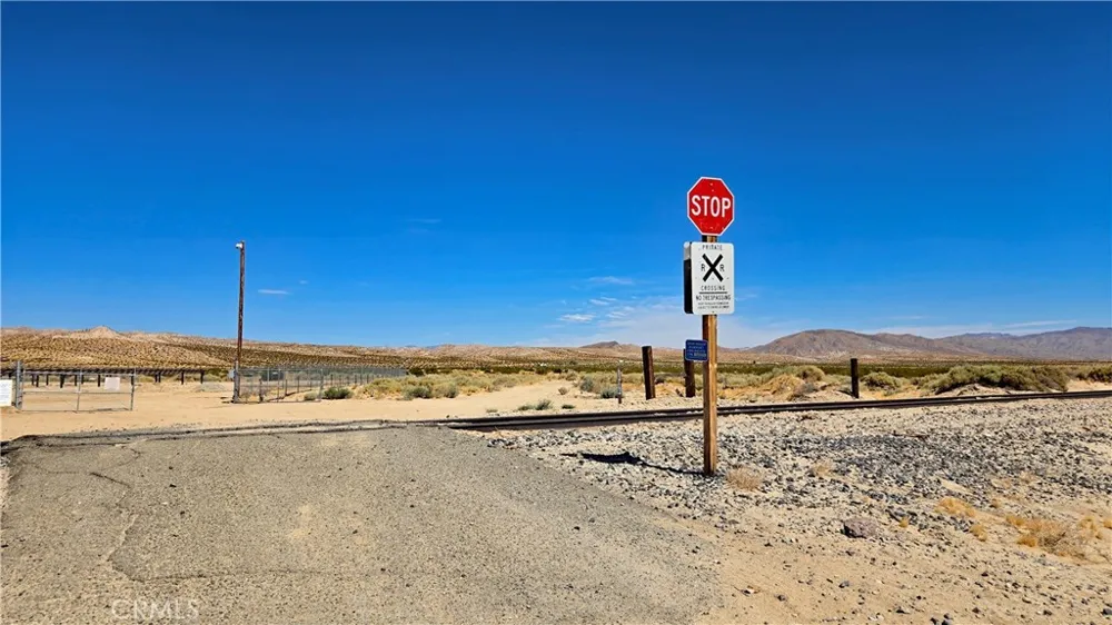 Cholla Rd Cantil, CA 93519