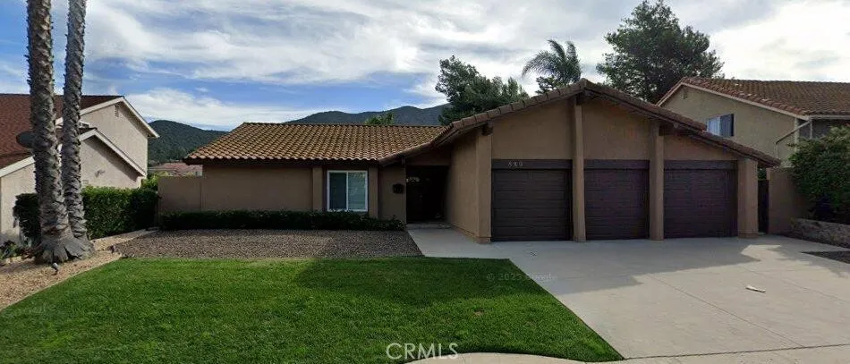 880 Tupelo Wood Court Newbury Park, CA 91320