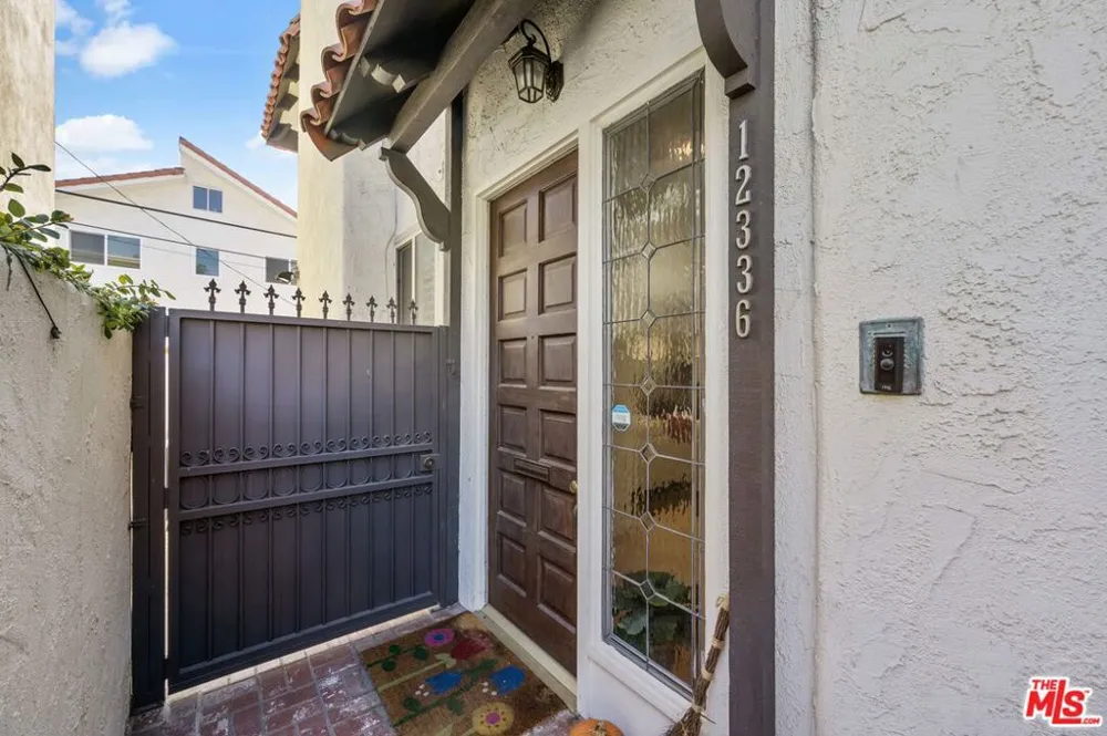 12336 Montana Avenue Los Angeles, CA 90049