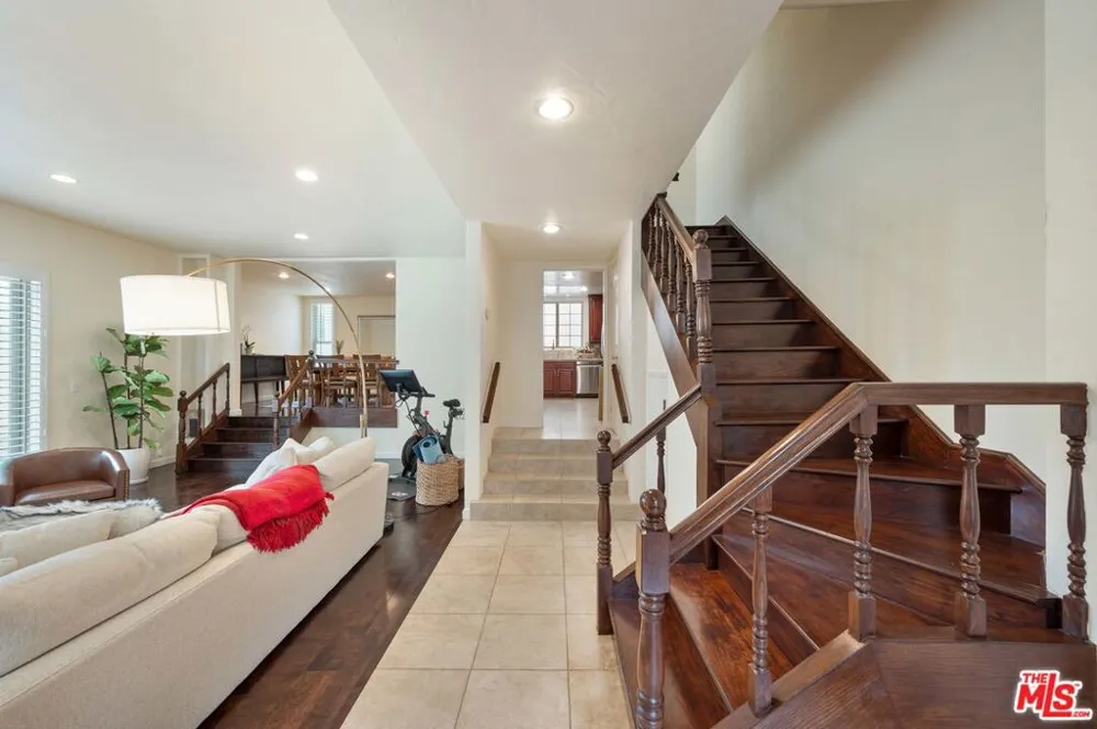 12336 Montana Avenue Los Angeles, CA 90049