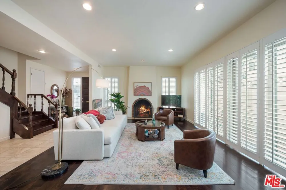 12336 Montana Avenue Los Angeles, CA 90049