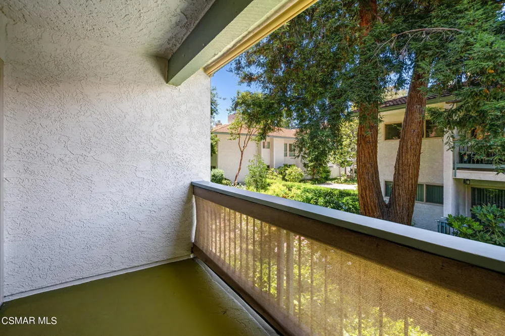 23663 Park Capri #144 Calabasas, CA 91302