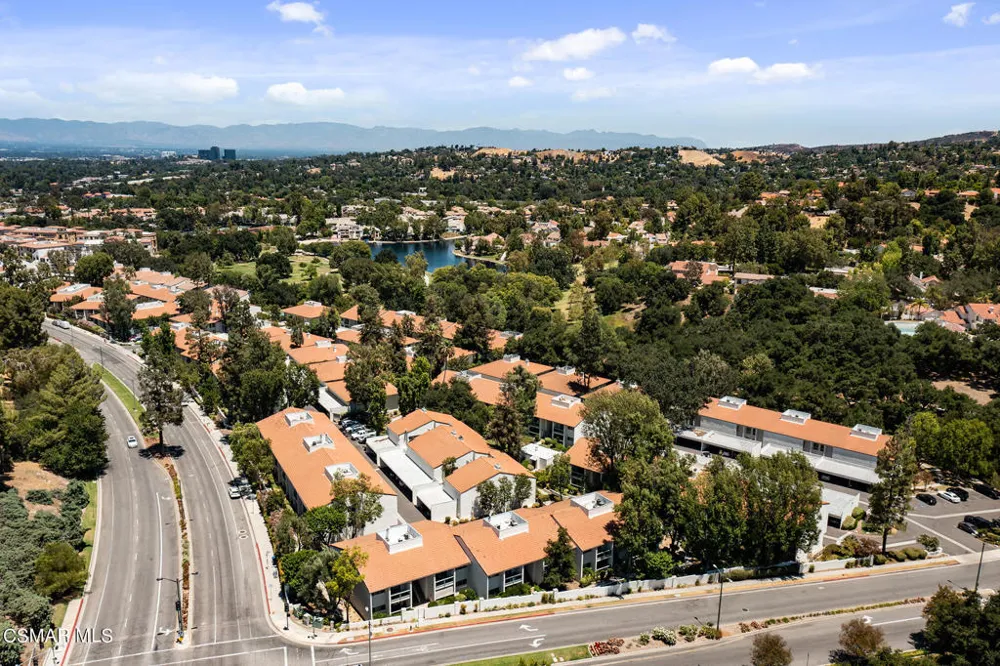 23663 Park Capri #144 Calabasas, CA 91302