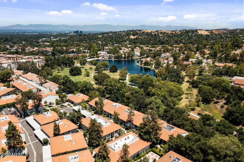 23663 Park Capri #144 Calabasas, CA 91302