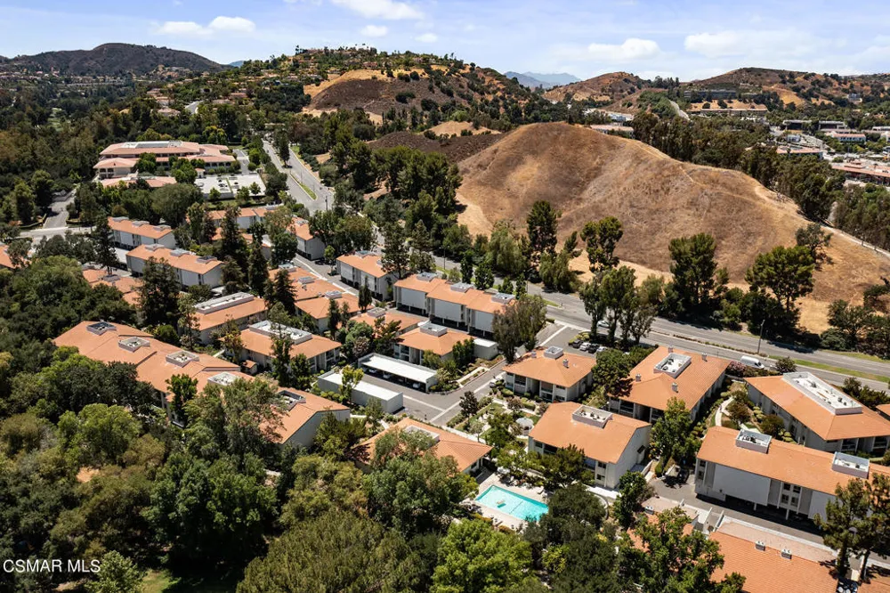 23663 Park Capri #144 Calabasas, CA 91302