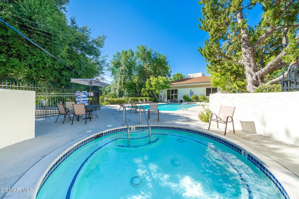 23663 Park Capri #144 Calabasas, CA 91302
