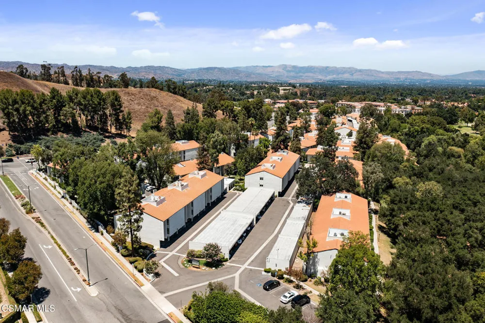 23663 Park Capri #144 Calabasas, CA 91302