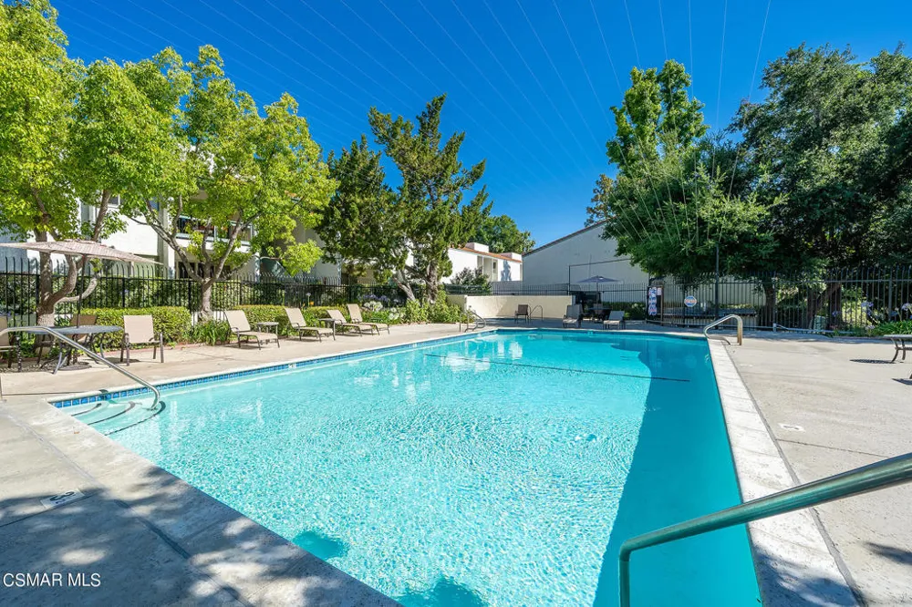 23663 Park Capri #144 Calabasas, CA 91302