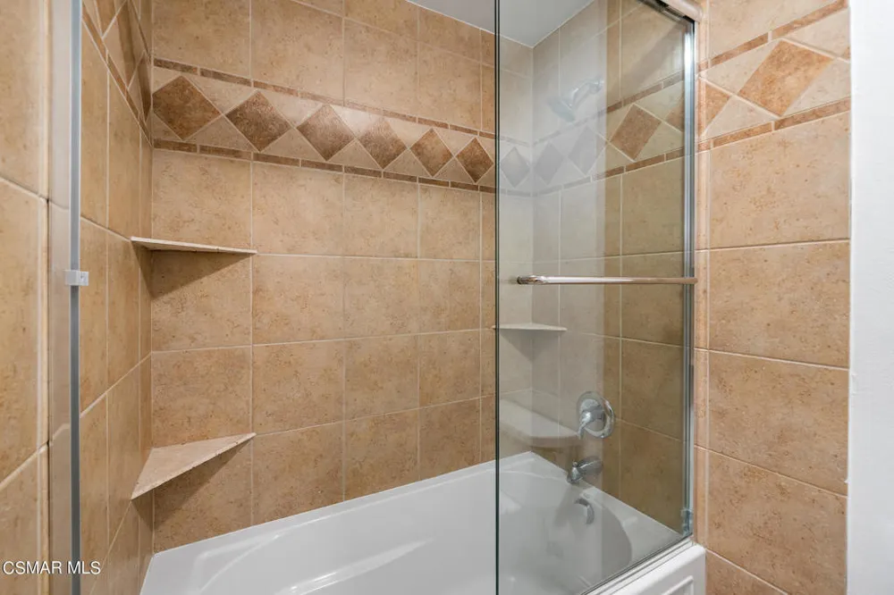 23663 Park Capri #144 Calabasas, CA 91302
