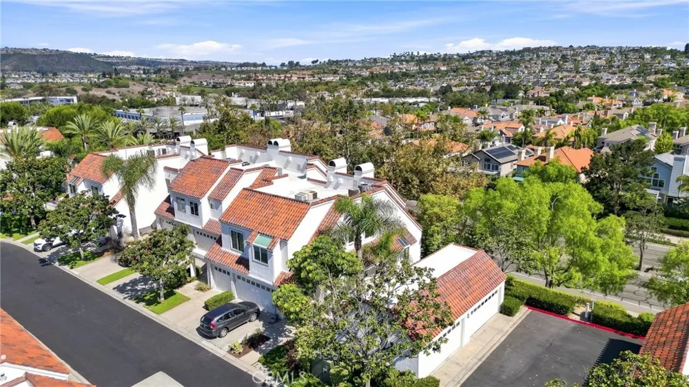 15 La Paloma Dana Point, CA 92629