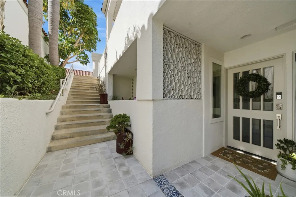 15 La Paloma Dana Point, CA 92629