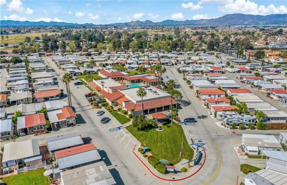 842 Acorn Dr San Jacinto, CA 92583