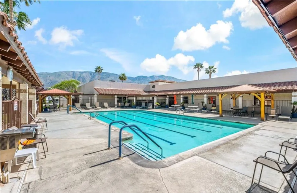 842 Acorn Dr San Jacinto, CA 92583