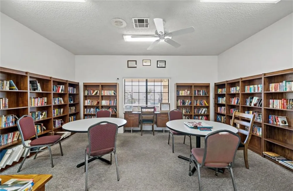 842 Acorn Dr San Jacinto, CA 92583