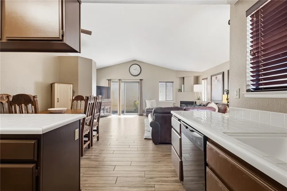 27905 Hillpointe Drive Menifee, CA 92585