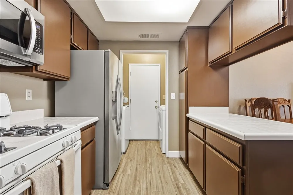 27905 Hillpointe Drive Menifee, CA 92585