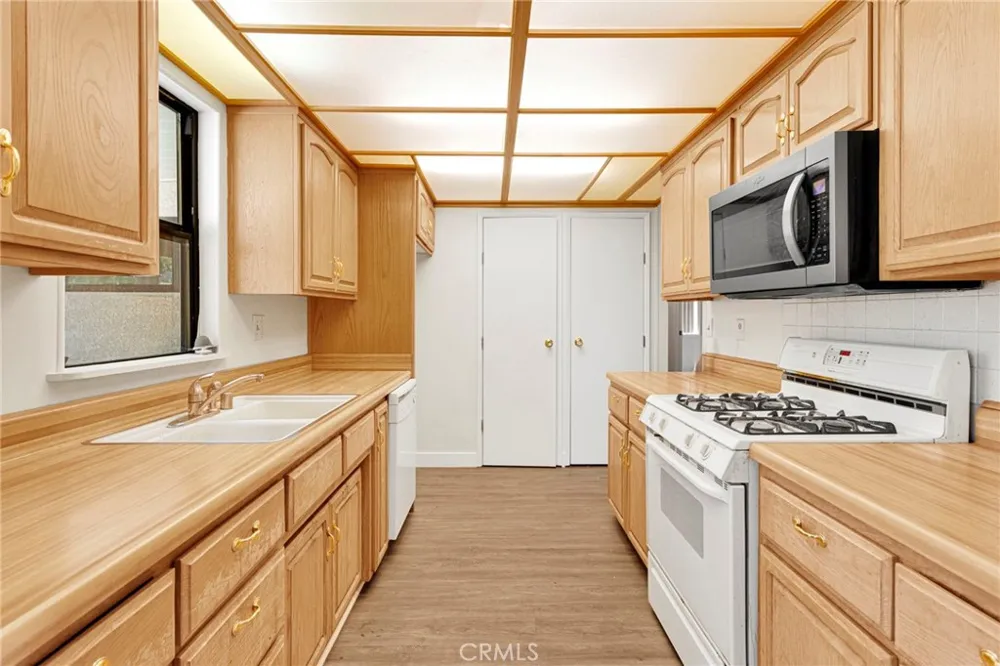 10780 Deerfield Beaumont, CA 92223