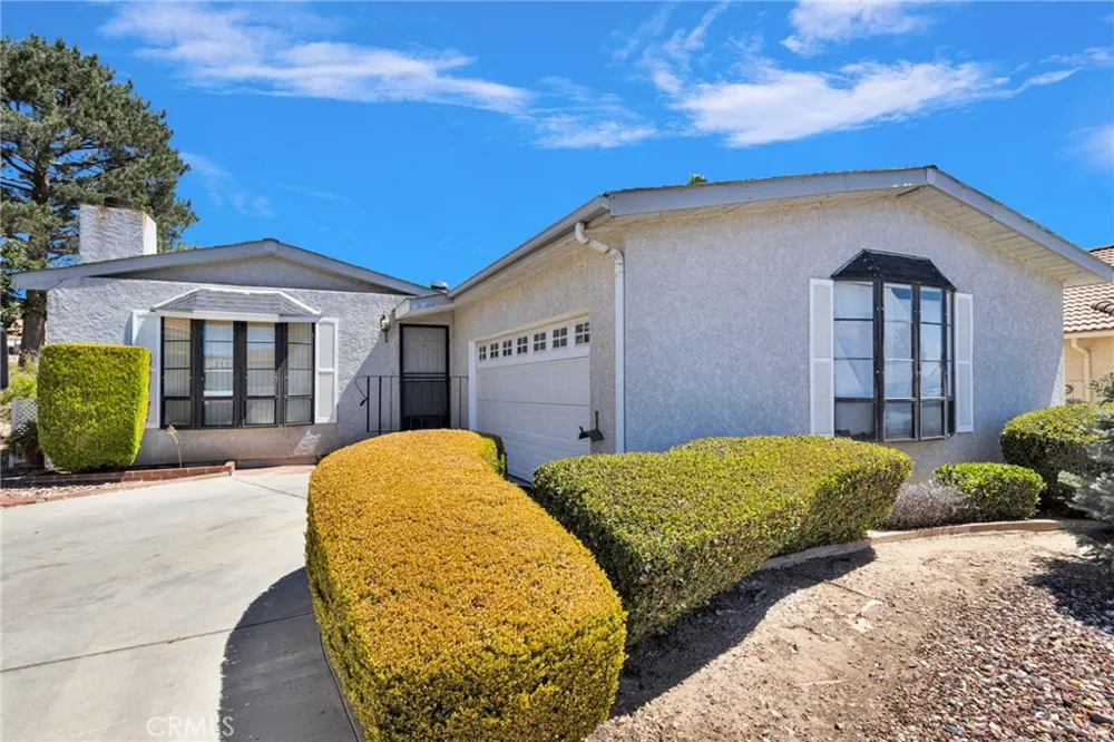 10780 Deerfield Beaumont, CA 92223