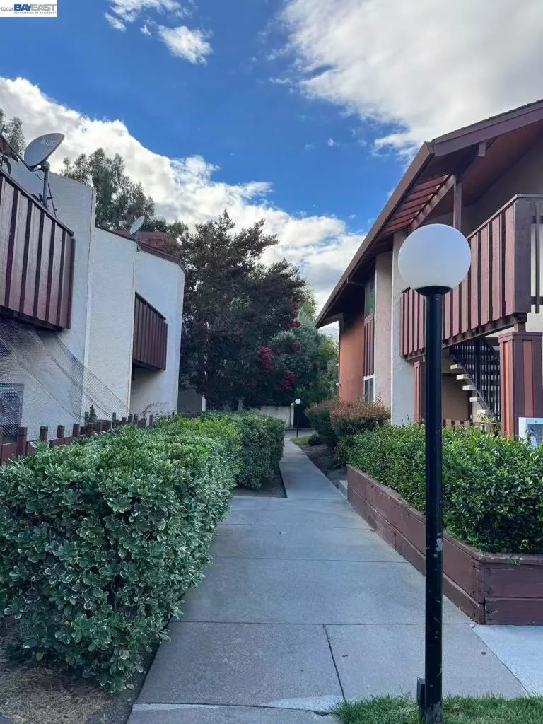 38698 Country Ter Fremont, CA 94536