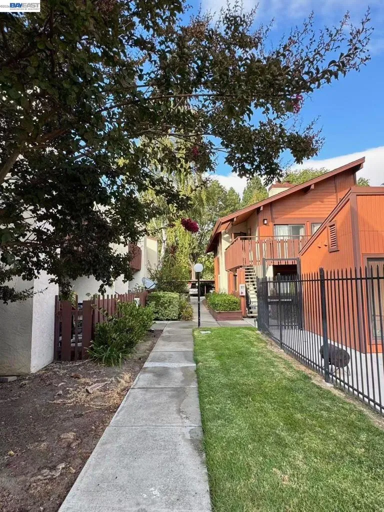 38698 Country Ter Fremont, CA 94536