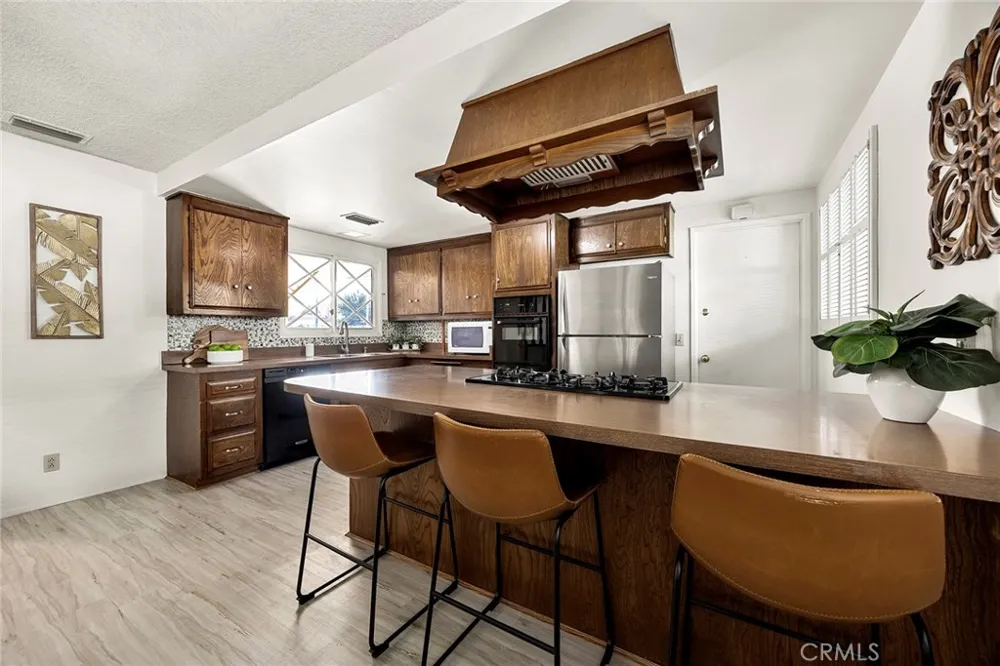 341 E Parkwood Ave La Habra, CA 90631