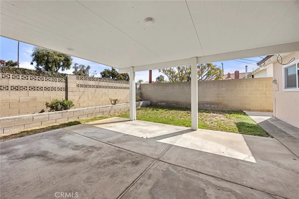 341 E Parkwood Ave La Habra, CA 90631