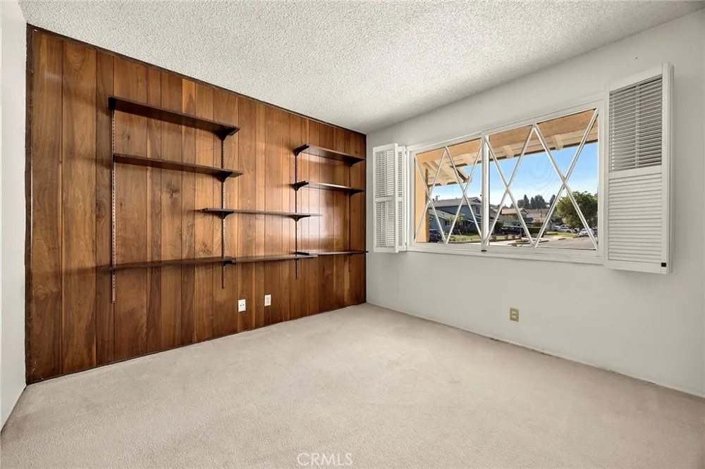 341 E Parkwood Ave La Habra, CA 90631
