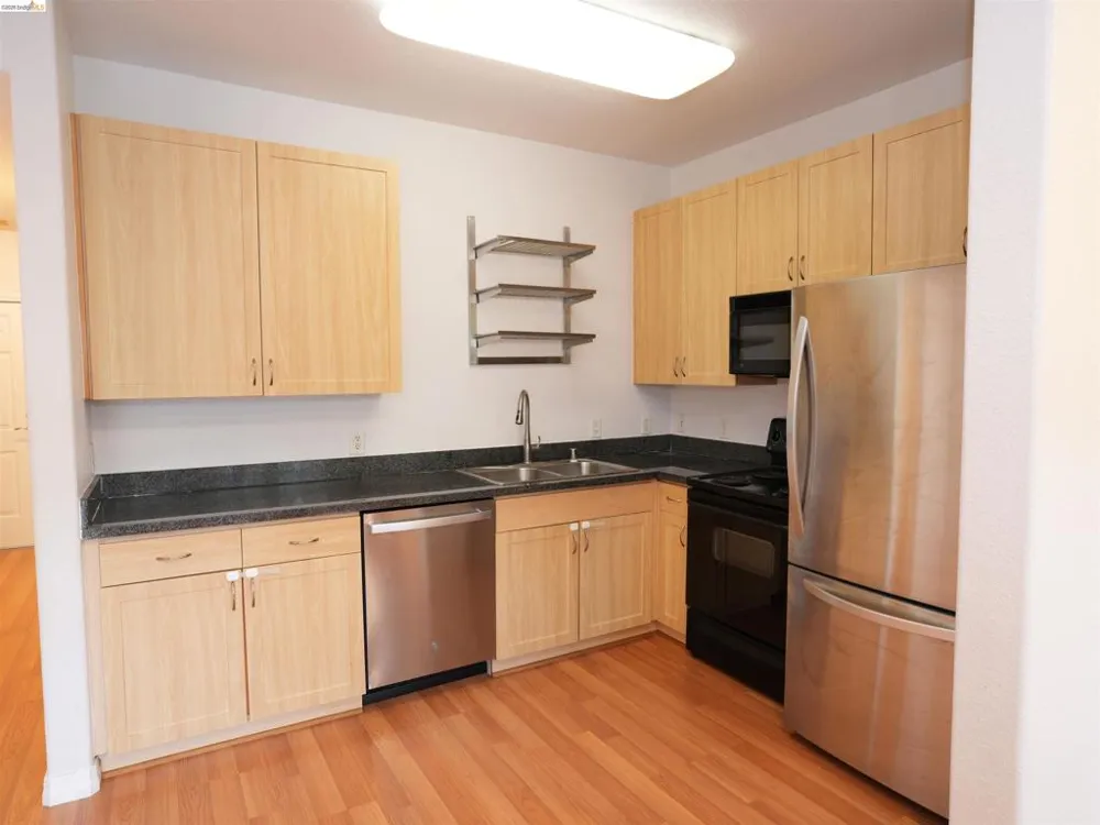 1121 40th Street #4202 Emeryville, CA 94608