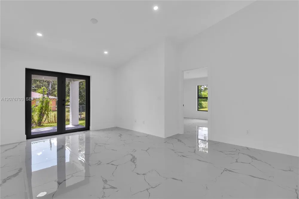 104 HIGHTOWER AVE S Lehigh Acres, FL 33973