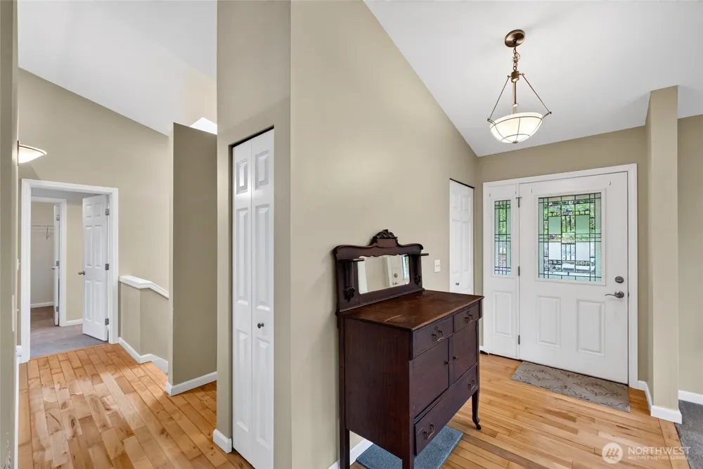 13204 Emerald Drive NW Gig Harbor, WA 98329