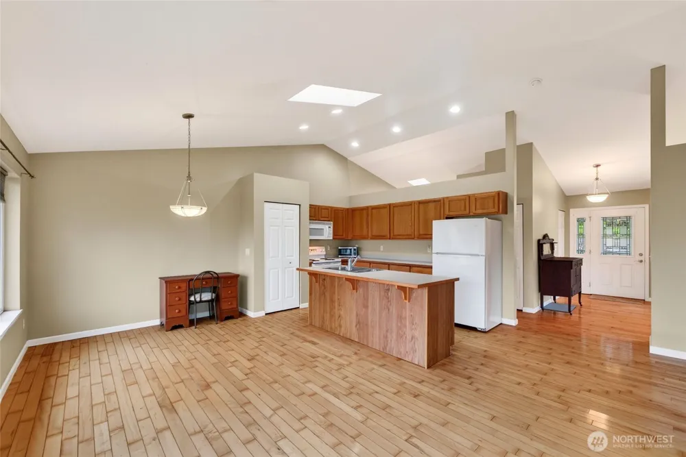 13204 Emerald Drive NW Gig Harbor, WA 98329