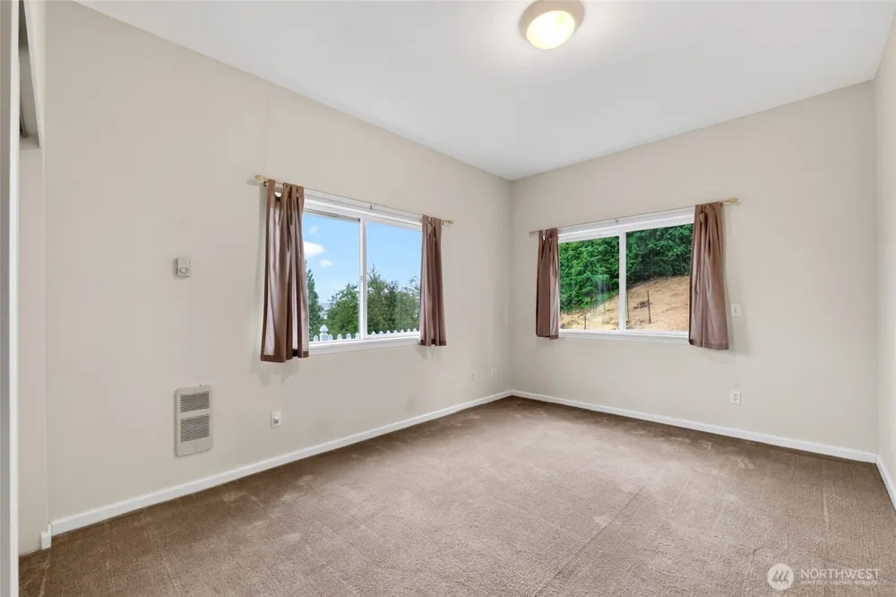 13204 Emerald Drive NW Gig Harbor, WA 98329