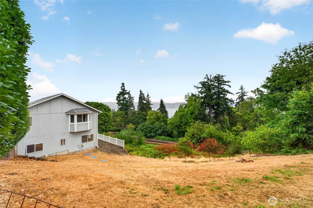 13204 Emerald Drive NW Gig Harbor, WA 98329