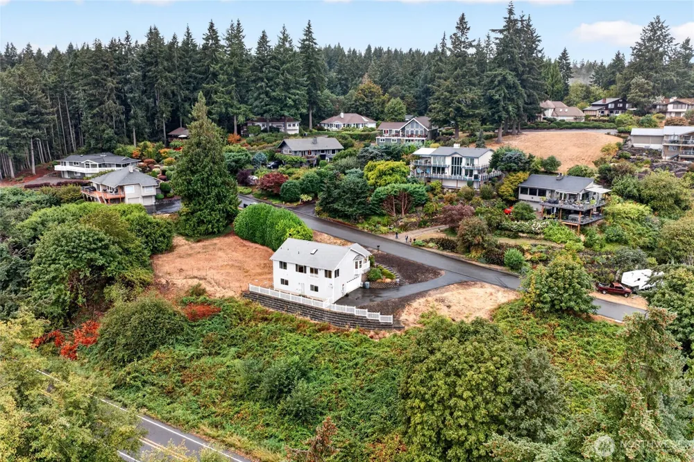 13204 Emerald Drive NW Gig Harbor, WA 98329