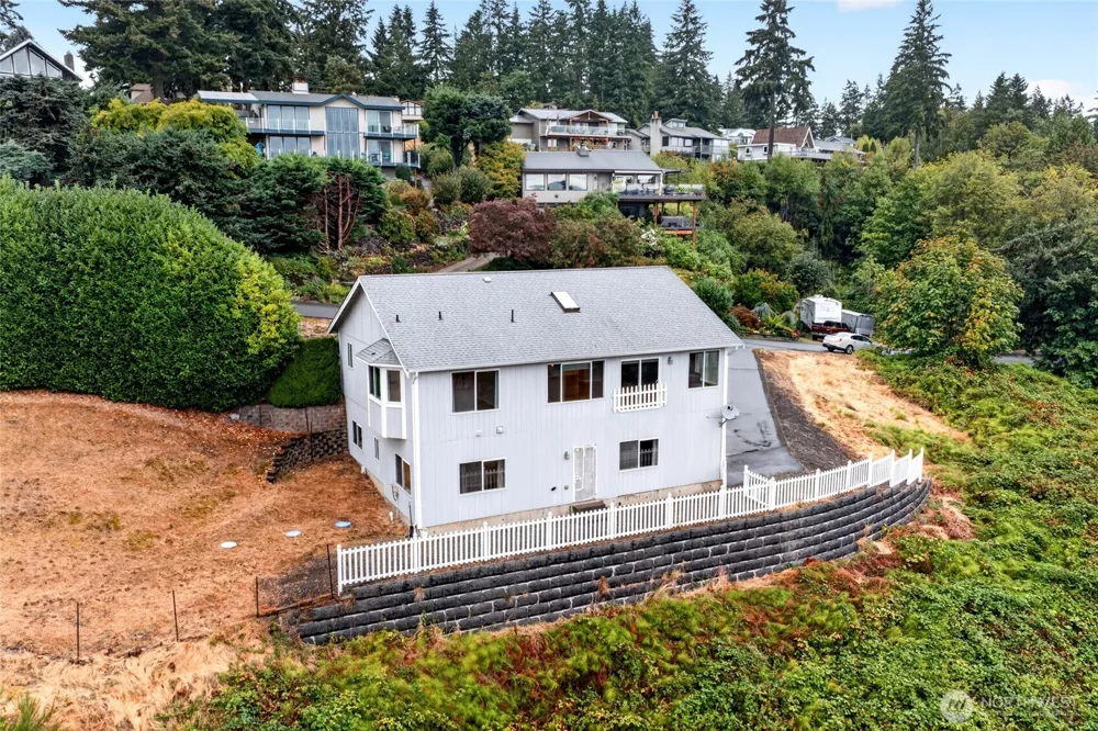 13204 Emerald Drive NW Gig Harbor, WA 98329