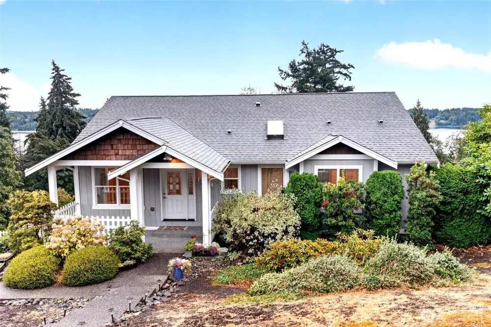 13204 Emerald Drive NW Gig Harbor, WA 98329