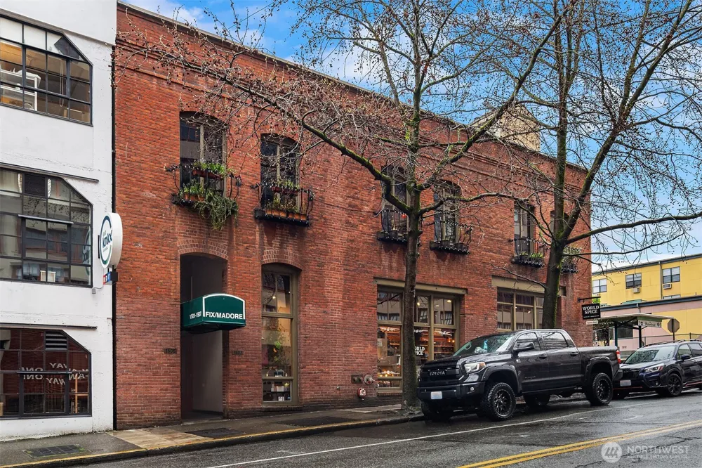 1507 Western Avenue #R201 Seattle, WA 98101
