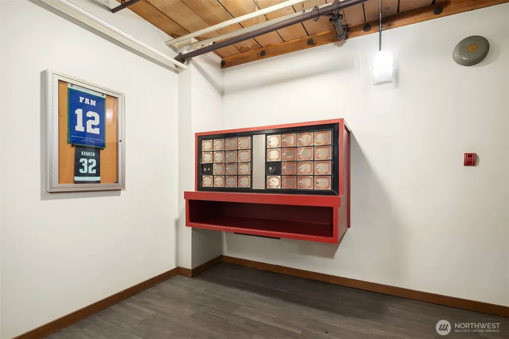 1507 Western Avenue #R201 Seattle, WA 98101