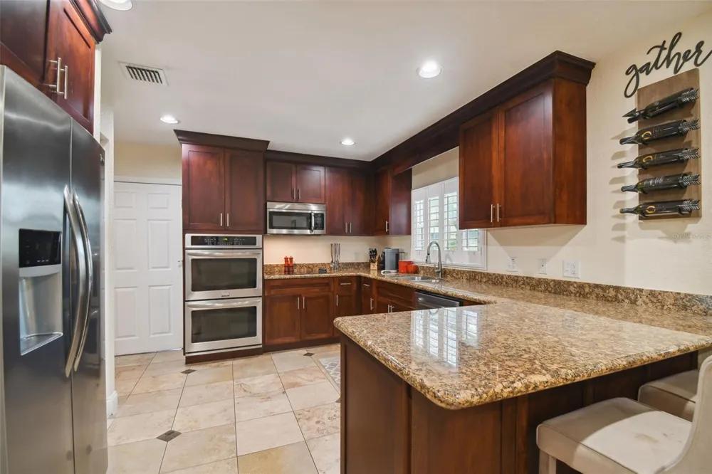 4802 W LONGFELLOW AVENUE Tampa, FL 33629