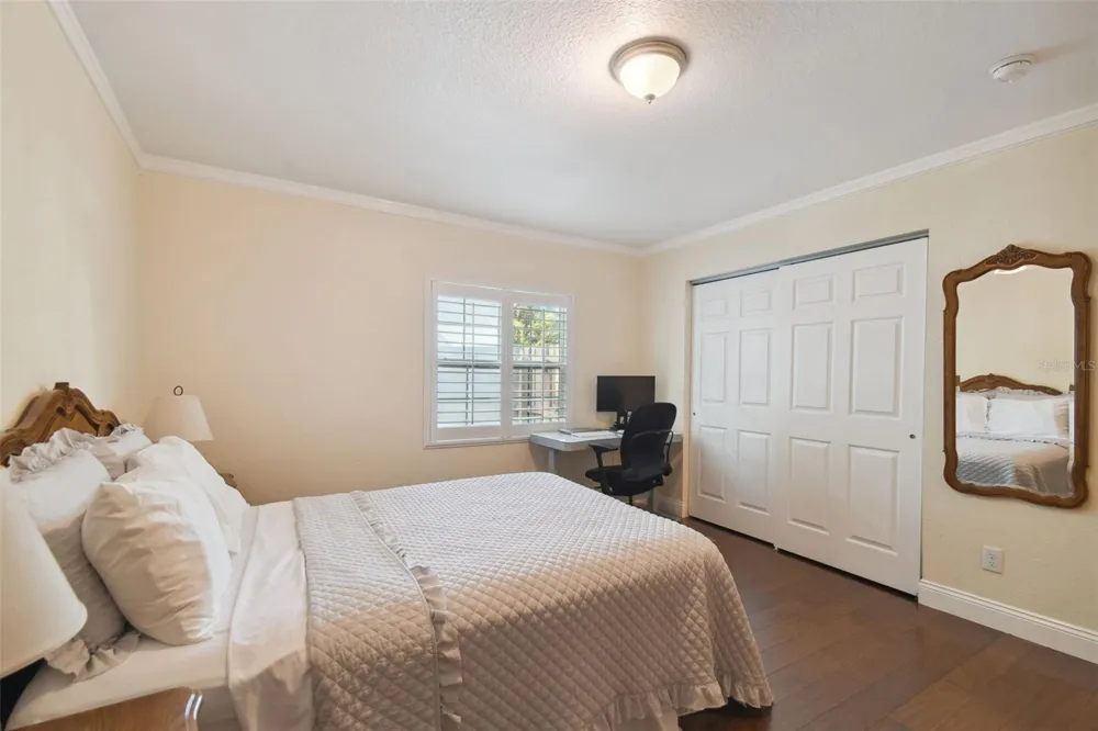 4802 W LONGFELLOW AVENUE Tampa, FL 33629
