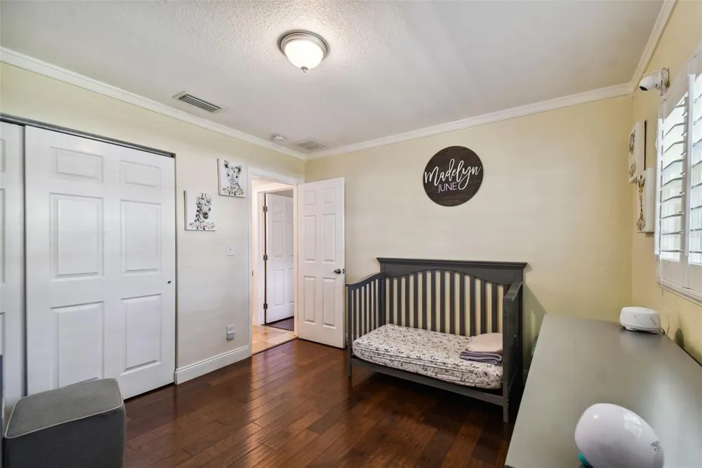 4802 W LONGFELLOW AVENUE Tampa, FL 33629